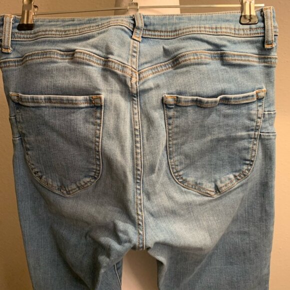 Forever 21 Blue Skinny Jeans Light Wash - Picture 3 of 12